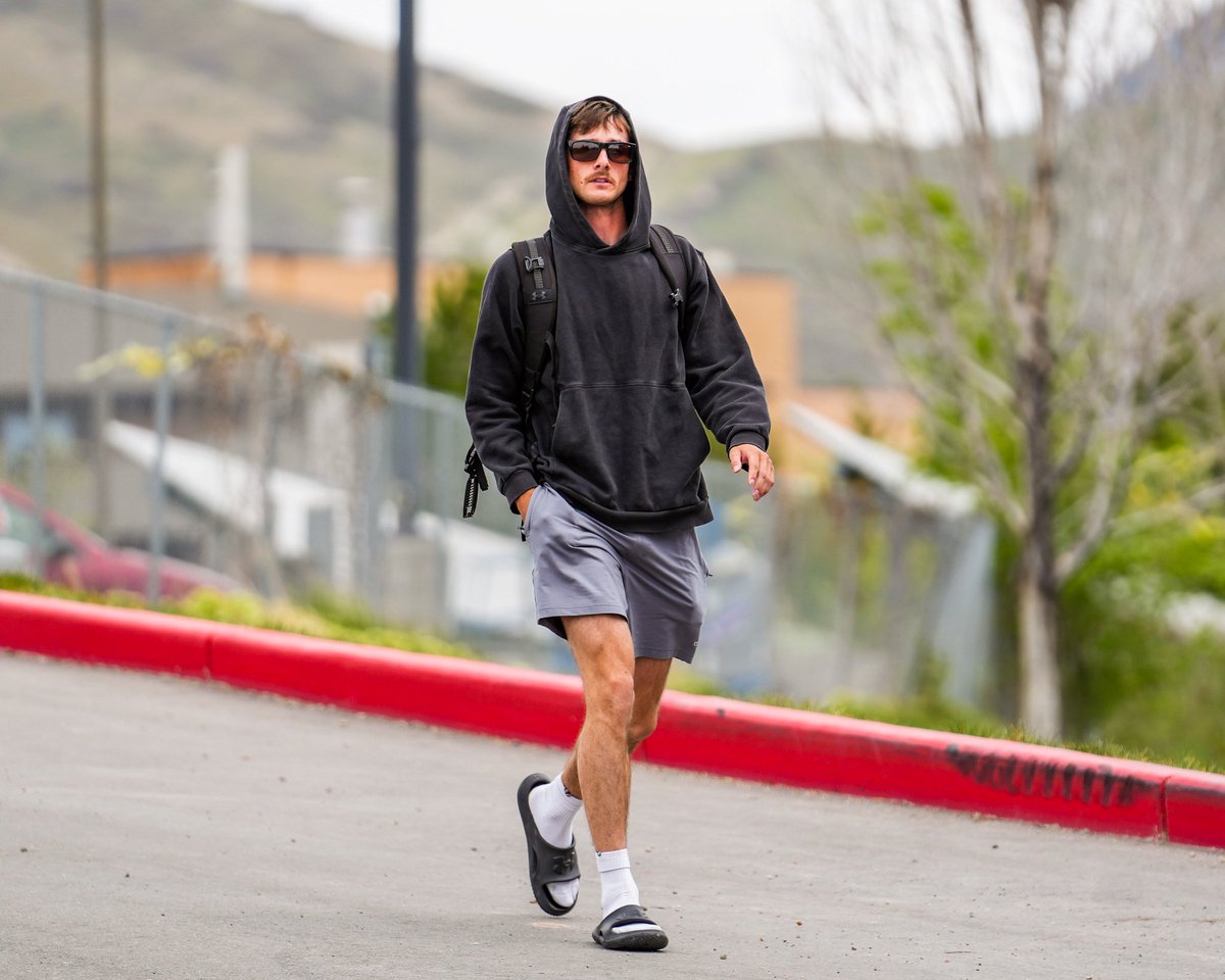 utahbaseball's tweet photo. rollin’ up to the yard

#GoUtes https://t.co/NNSANbwrdh