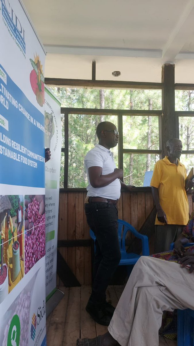 inviolah_nambi's tweet photo. Farmers invited actors to co invest/support them in training/ building their capacity to start green related enterprises I.e renewable energy, rain water harvesting for irrigation, climate smart, solid waste recycling for production of manure #Earthday2026 https://t.co/0oiHB8VNkN