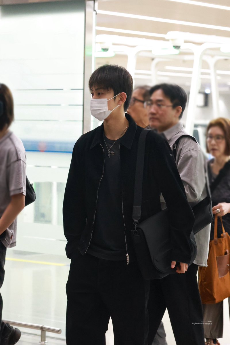 𝑯𝒂𝒓𝒖_𝒉𝒂𝒓𝒖 tweet media