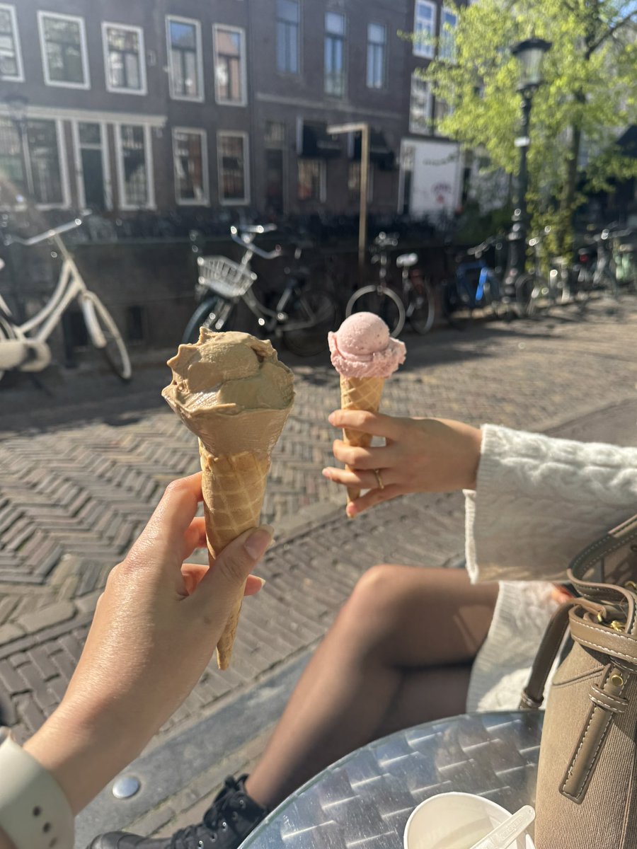 عروس سرزمین گلها tweet media