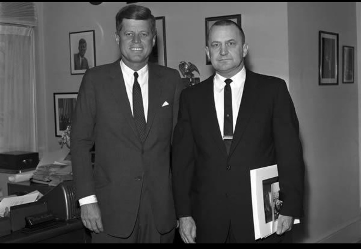 Reliving Moment tweet media