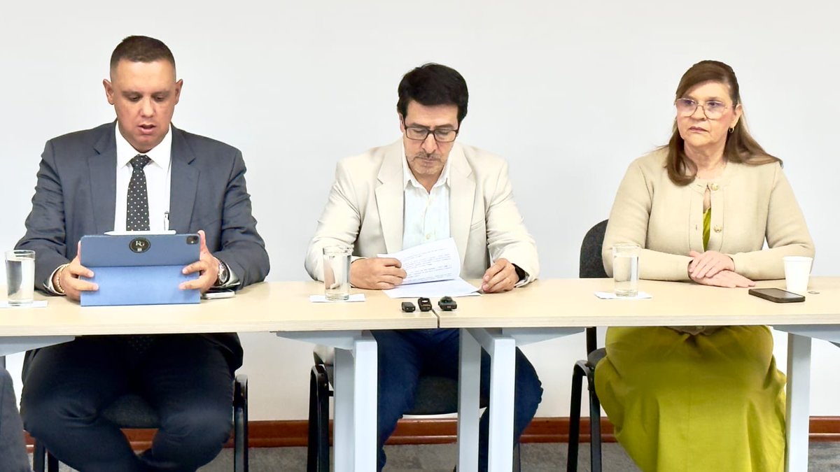 #AEstaHora | El Mecanismo Tripartito de Seguimiento, Monitoreo y Verificación en el Espacio de Conversación entre el Gobierno nacional y el (a) EGC, presenta el balance de su primer informe bimestral.

¿Cuáles son los resultados? Le contamos 👇🏻