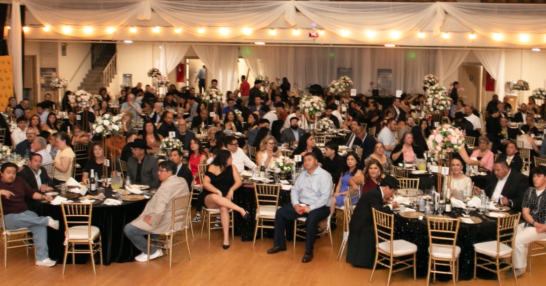 gil_basketball's tweet image. #Throwback

Moments like these remind us how powerful community can be.
A night filled with smiles, shared stories, and meaningful connections.

#TBT #CommunityStrong