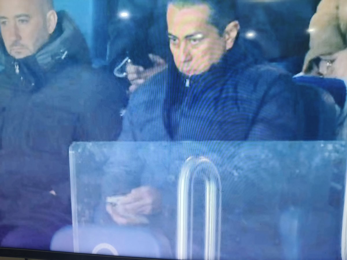 evelectree's tweet image. Did Eghbali just text to sack Rosenior after @ChelseaFC conceded the 3rd goal against @OfficialBHAFC 

#roseniorout #bluecoout #wewantourchelseaback #BHACHE #premierleague