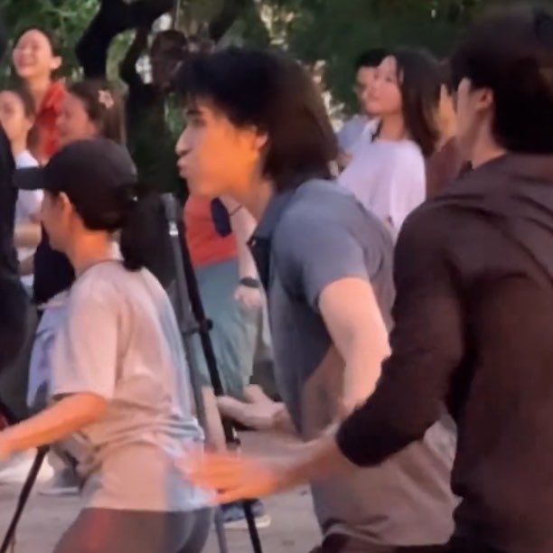 Ari_daniati_19's tweet image. Pada today p'tay p'sky ini my life one good looking #wkywongraveee #tawan_v ini sama seperti yang Will event to save the no Tay!! and sky!!! 2026.04.22 Tay 🤭 hahaha sky 😆