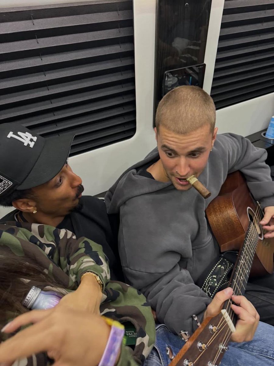 Justin Bieber Brasil tweet media