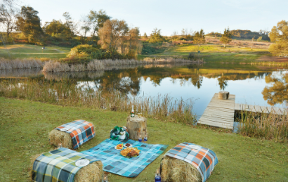 OBHolidayClub's tweet photo. Midlands calm, done differently at Midlands Saddle &amp; Trout. 🍃
Offbeat Holiday Club gives you unique escapes.

Book now: https://t.co/0uJQu5sny7

#OffBeatHolidayClub #MidlandsSaddleAndTrout #CountryEscape https://t.co/I9JBwierZV
