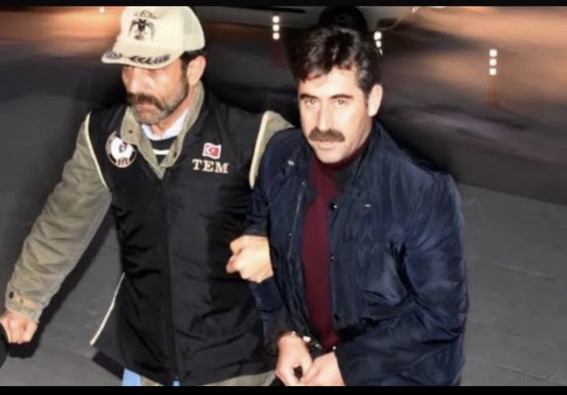 Azad Penaber tweet media