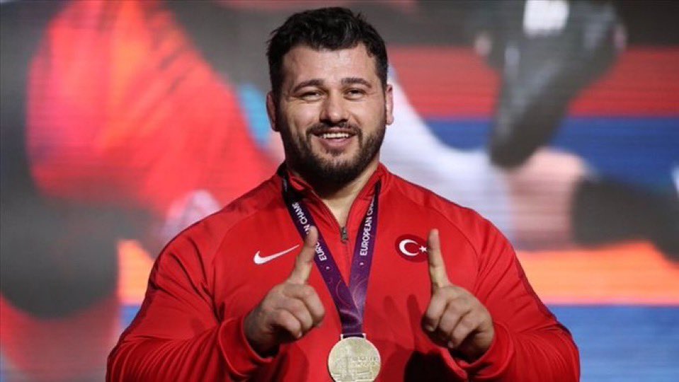 CelikcanMahmut's tweet photo. 13.Kez Avrupa Şampiyonu olarak rekor kıran ve Ülkemizin gurur kaynağı olan Rıza Kayaalp’ı tebrik ediyorum. Desteklerini esirgemeyen Cumhurbaşkanımız Sayın Recep Tayyip Erdoğan’a, Bakanımız Sayın Osman Aşkın Bak’a ve Fedarasyon Başkanımız Sayın Taha Akgül’e şükranlarımı sunuyorum. https://t.co/t9edmoY2P2