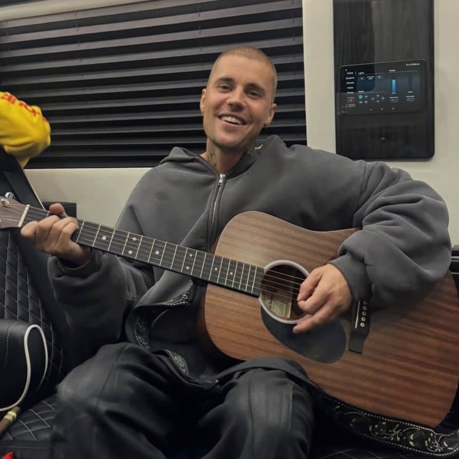 thayane ™️ tweet media