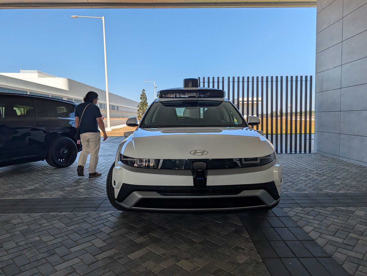 Kyle Field tweet media