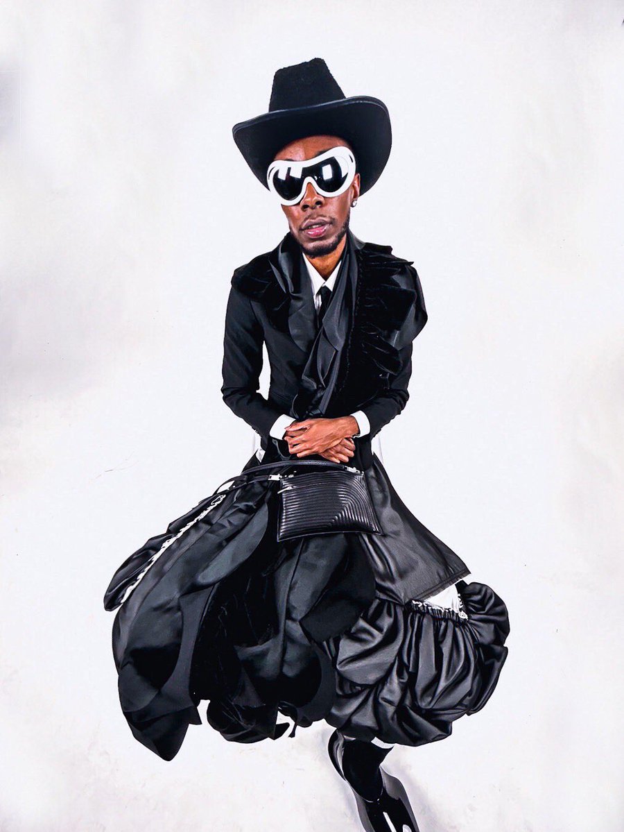 ssyriek's tweet image. how #high #fashion should be worn 🫣🫣🫣