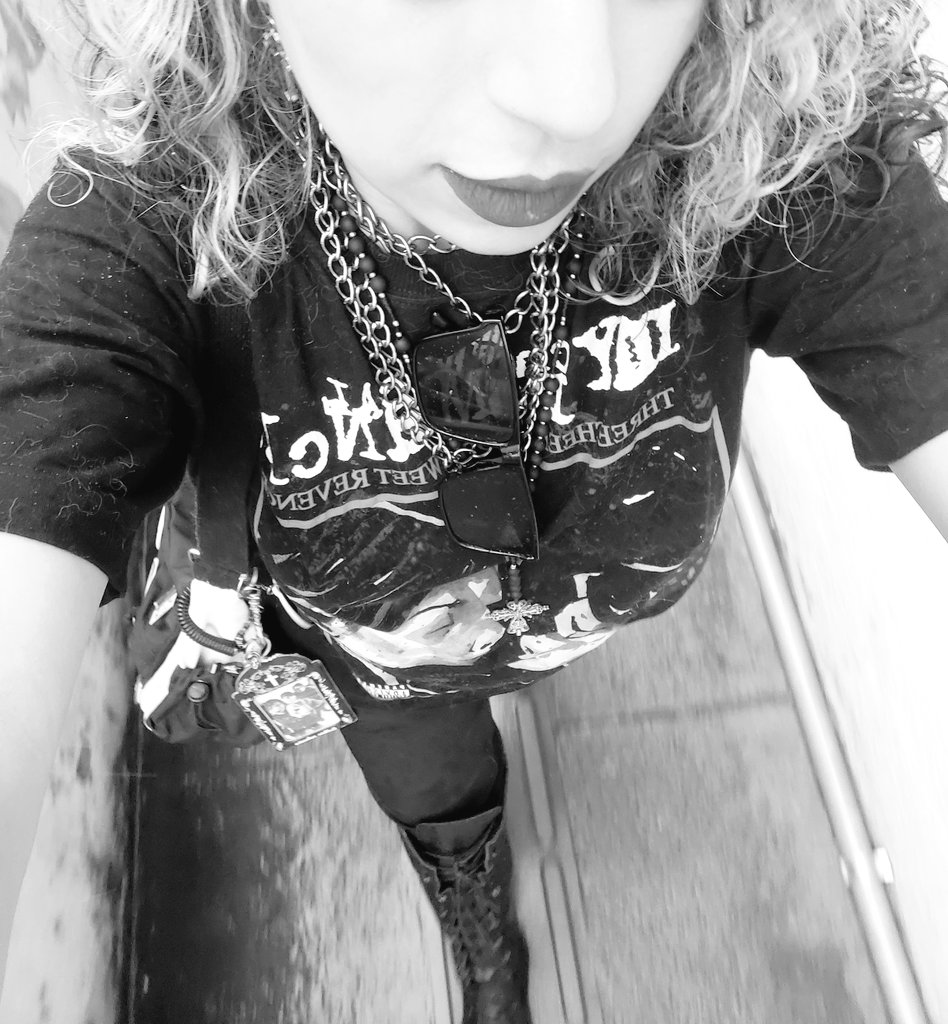 lala VIU o mcr!!! tweet media