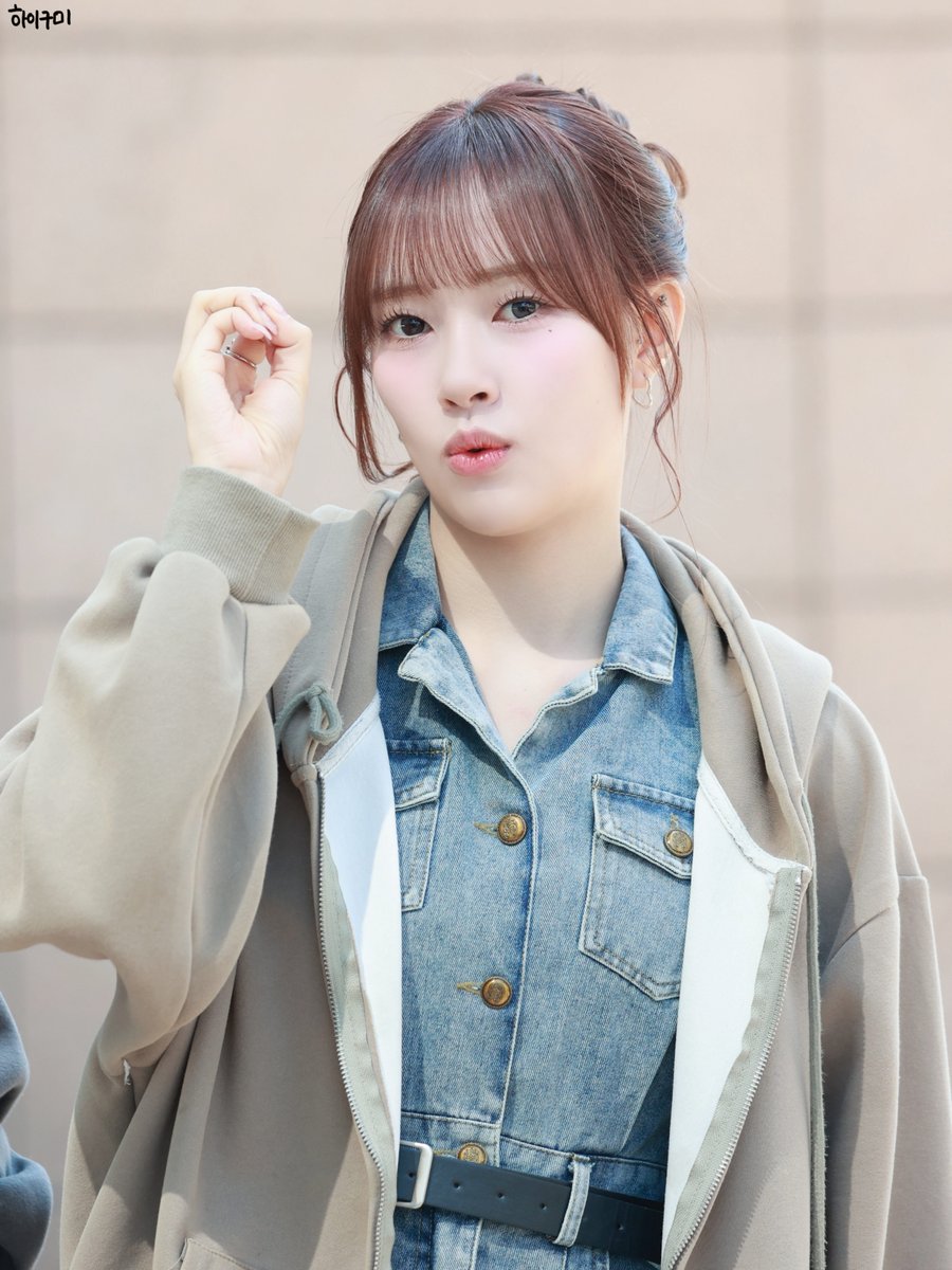 HiGumi_'s tweet photo. 260408 💙 #첫사랑 #CSR #금희 #오늘의_그미 https://t.co/n5EBJ3JVaq