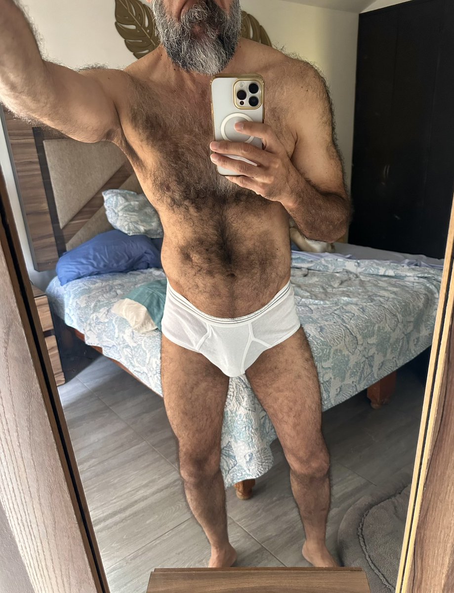 My Daddy Era

instagram.com/mr.barbudo50?i…