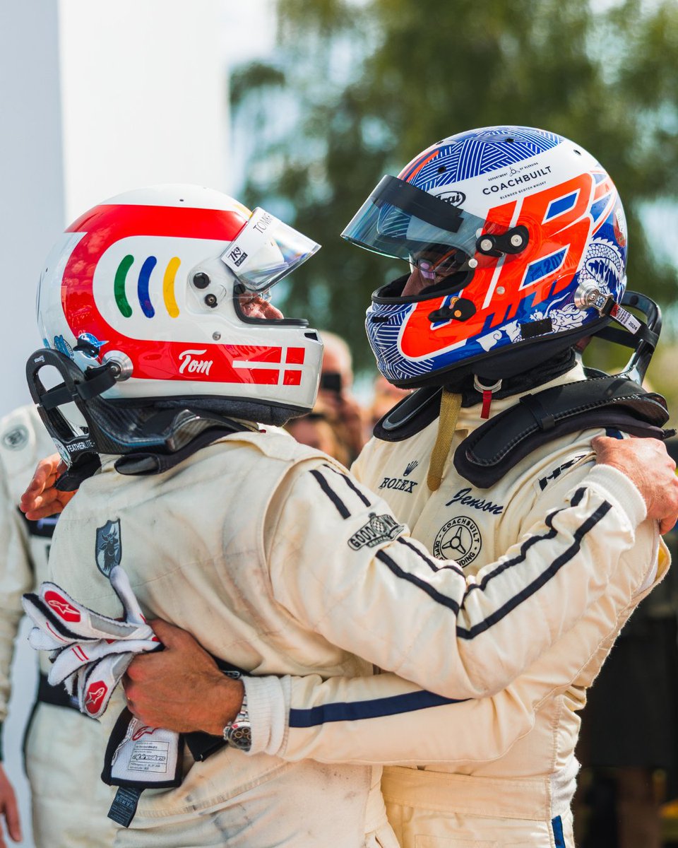 GoodwoodRRC's tweet image. Battles at Goodwood never leave the track. A moment between Tom Kristensen and Jenson Button after their fierce feud in the Gordon Spice Trophy aboard #Rover 3500 SD1 and #Chevrolet Camaro Z28. The battle resulted in Button finishing second and Kristensen third. #83MM