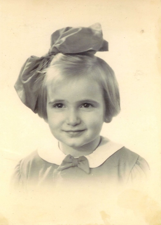 AuschwitzMuseum's tweet image. 21 April 1934 | A Dutch Jewish girl, Edith Roseij Beek, was born in Oss.

She was deported to #Auschwitz in November 1943 and murdered in a gas chamber.