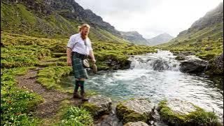 tourscotland's tweet image. Tour #Scotland short 4K #Spring travel video Blog clip of a Scotsman wearing a Kilt and Sporran and walking by the #Fairy #Pools on #ancestry, #genealogy, #Outlander, #history visit and trip to the #Isle of #Skye, #Inner #Hebrides tour-scotland-photographs.blogspot.com/2026/04/scotsm…