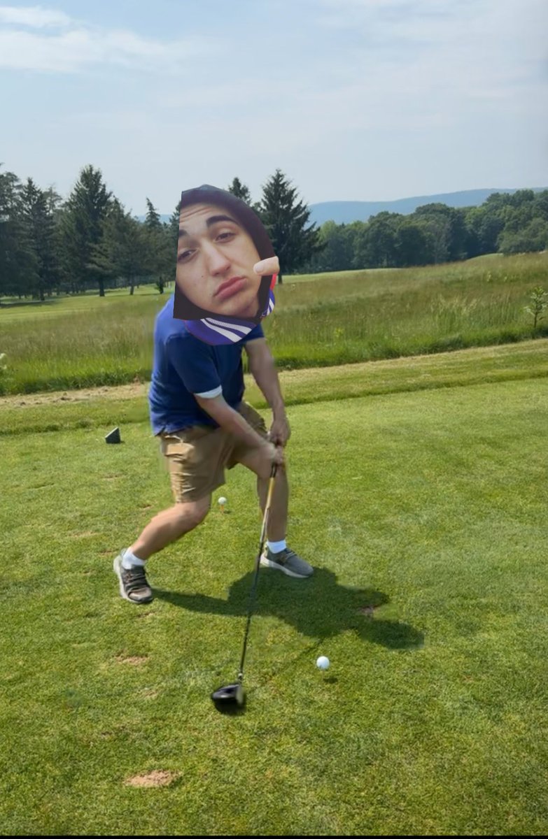 TannenbaumNoah1's tweet photo. 43 follower swing dox #ratemyswing #divot https://t.co/ZPLLx9xlCW