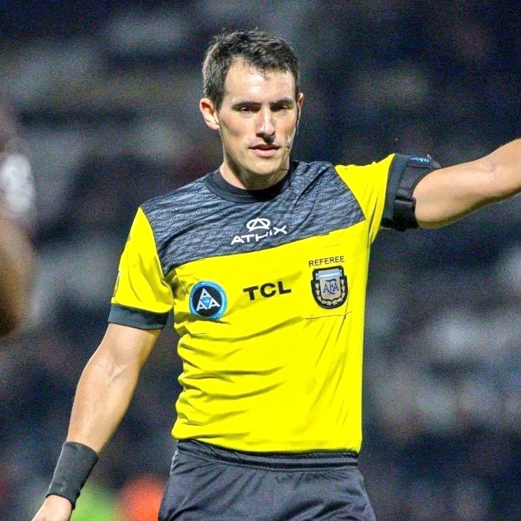 Sábado Vélez tweet media