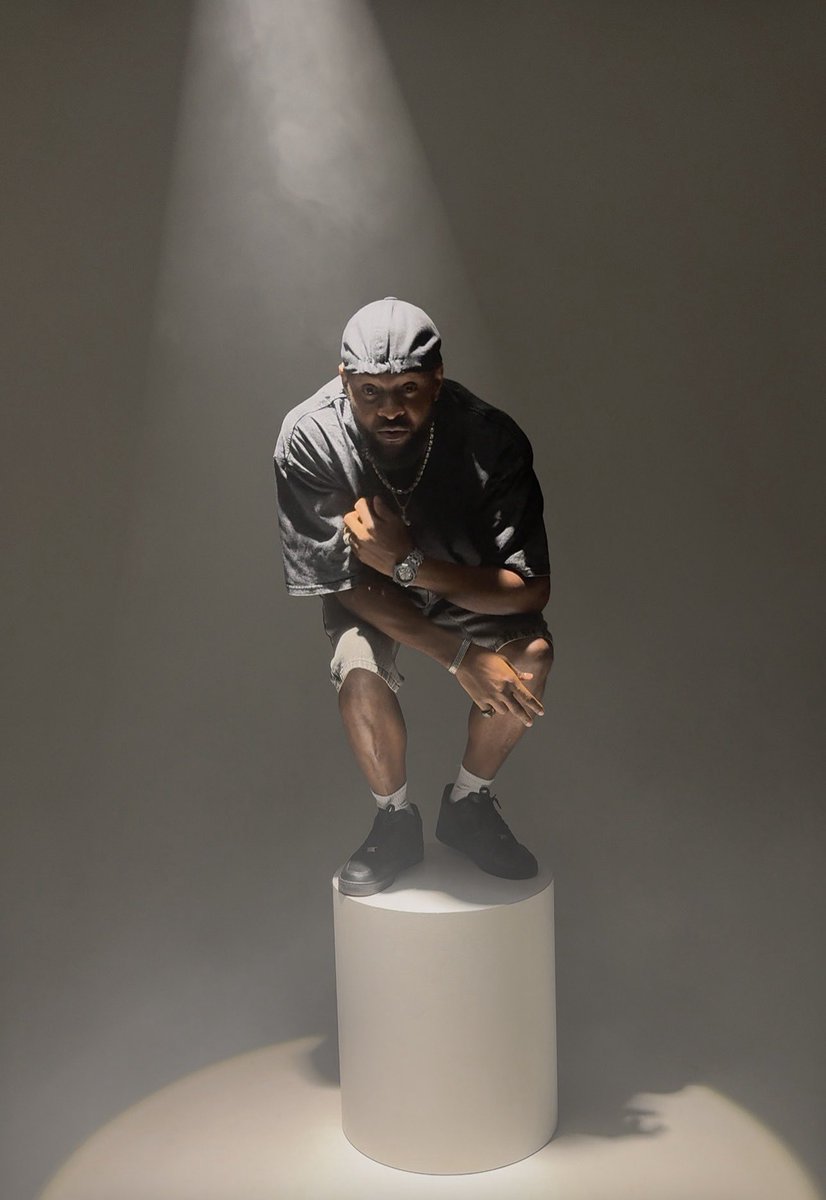 Limaontoby's tweet image. Behind the scenes of “Kpakurukpa” 🎥🔥
Dropping May 1st ⏳
Stay tuned.
#ontobylele
#kotd 

@Ontobyrecords