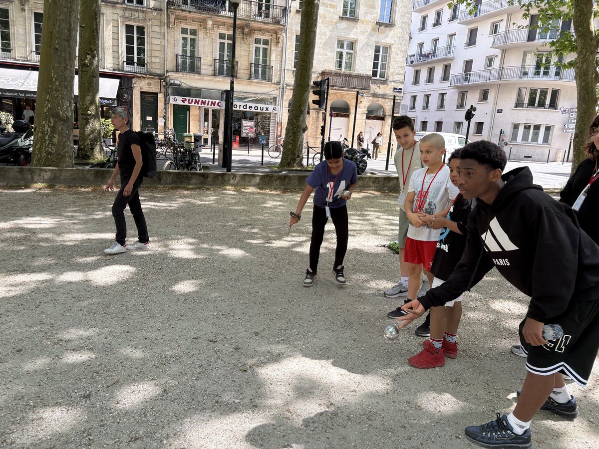 GrantonPrimary's tweet image. Game faces on 😄🎯 Year 6 are throwing themselves into pétanque in Bordeaux 🇫🇷 #Pétanque #GrantonFamily #ExcellenceForAll #Leadingtheway #TuringScheme