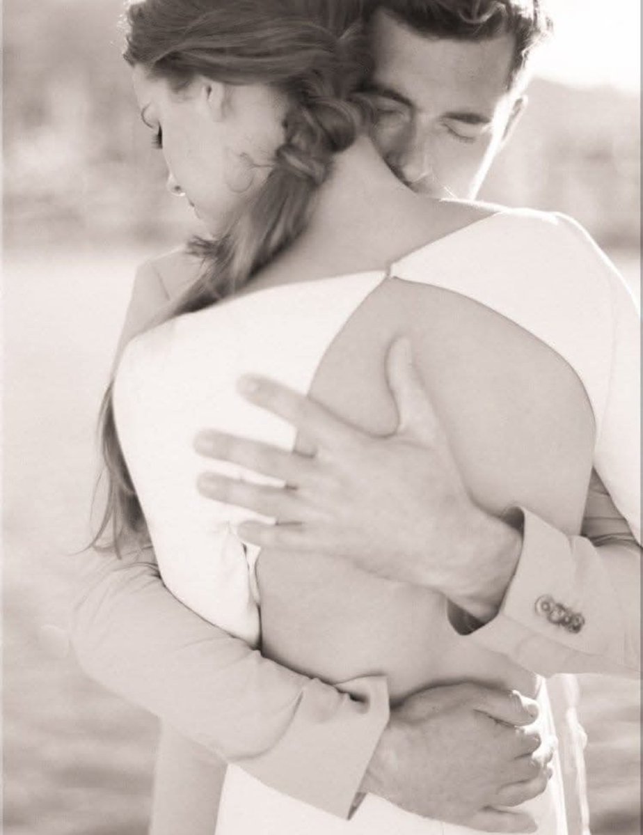 Come....be safe in between my arms