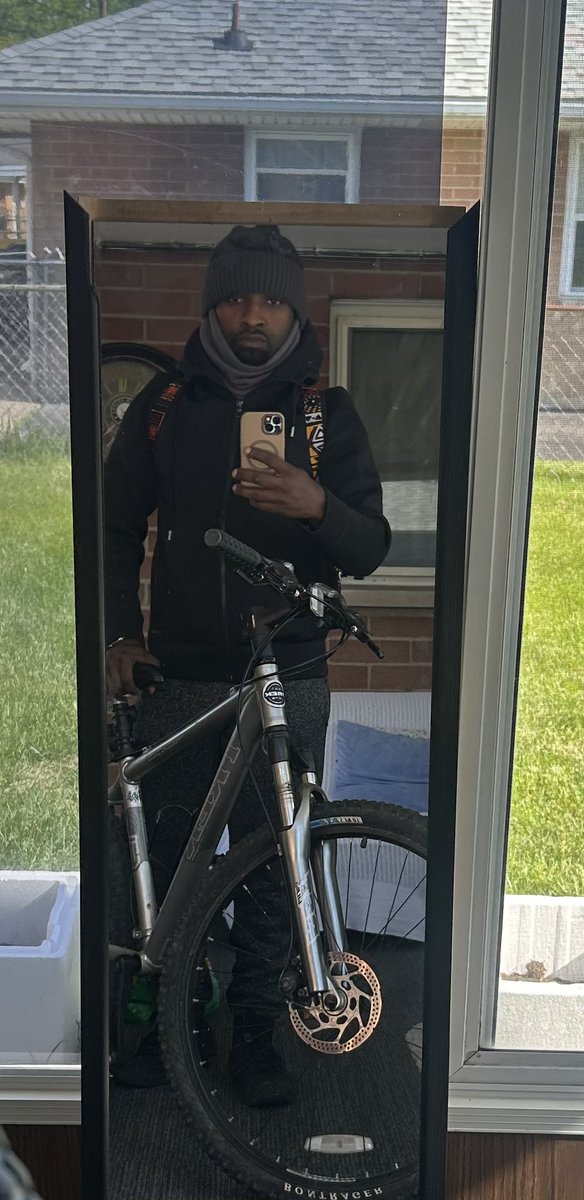 JoDeOnlyDon's tweet image. cycling to work and back today 🚲 #chipotle