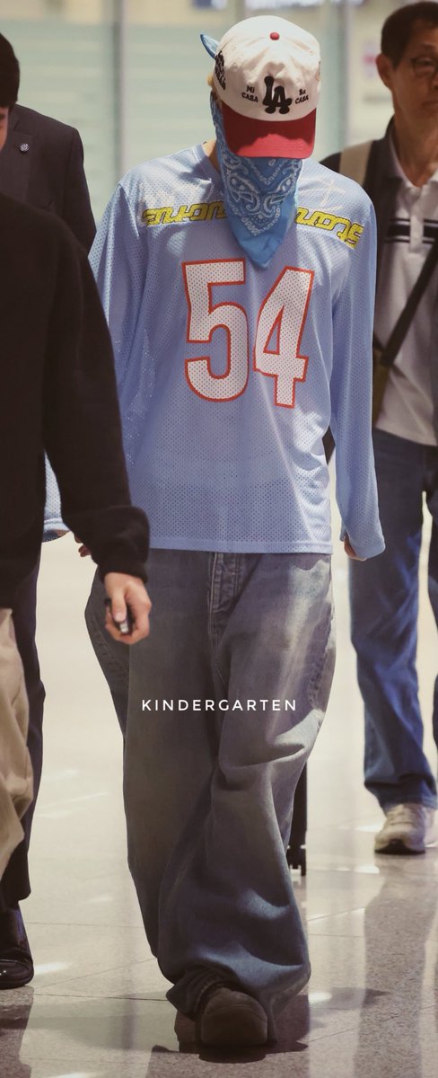 kin_718's tweet photo. 2026.04.22
인천공항 태민🩵💛✨

#태민 #TAEMIN #テミン #泰民 https://t.co/VcITwwvEQS