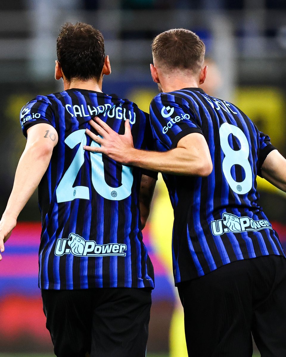 brfootball's tweet image. 69'—Sučić ➡️ Çalhanoğlu
86'—Sučić ➡️ Çalhanoğlu
89'—Çalhanoğlu ➡️ Sučić

Inter complete a second-half comeback to beat Como 3-2 and reach the Coppa Italia final 💪