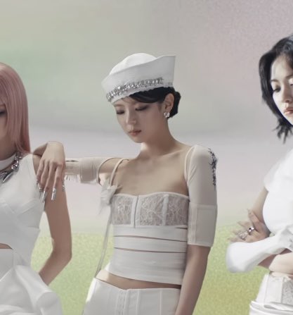 𝐞𝐥𝐞𝐠𝐚𝐧𝐭