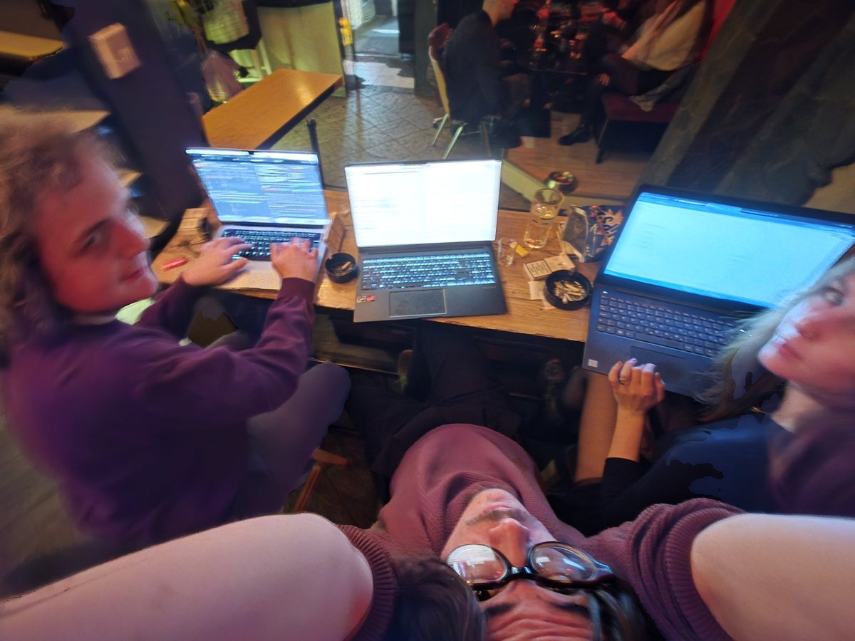 petrospektiva's tweet image. Al me programira.@OvoJovanovo 
#europemaxing #cooking