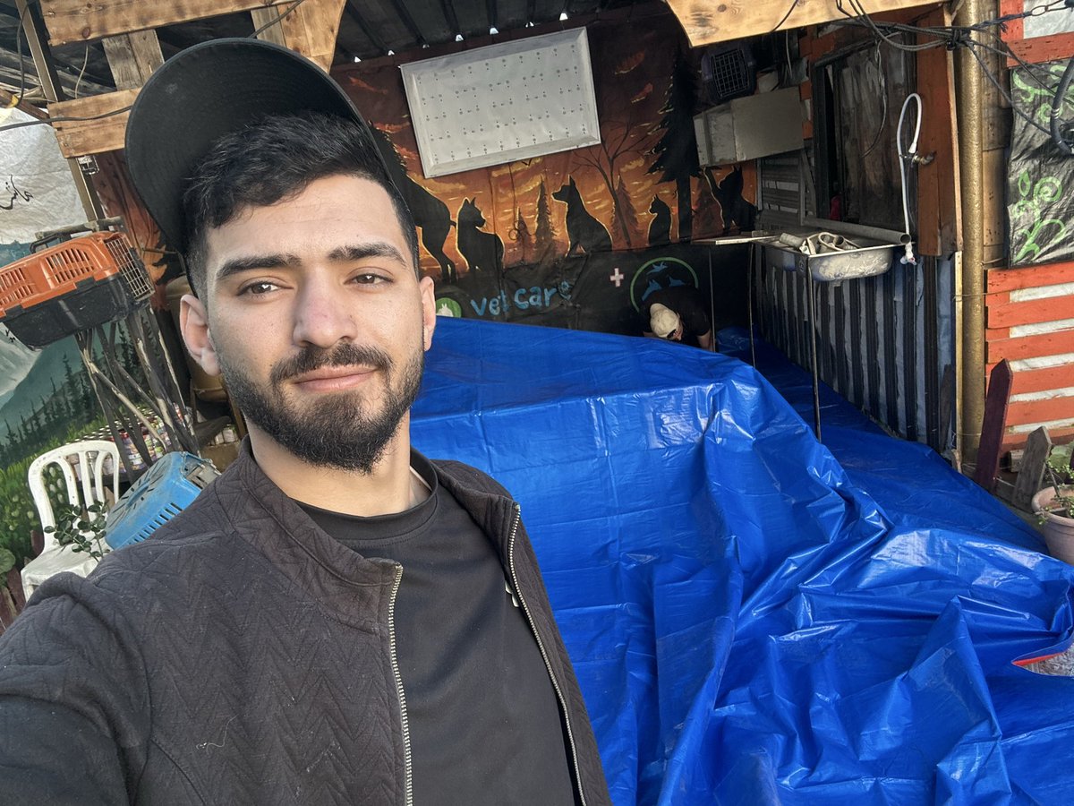 RescueCare's tweet image. From the heart of suffering in Gaza, where sorrow fills every corner, we chose to be the hands that heal.🐾💔 Today✨, with immense pride, we began completing our veterinary clinic within the shelter. Despite the scarcity of resources and the difficult path ahead, we refuse to