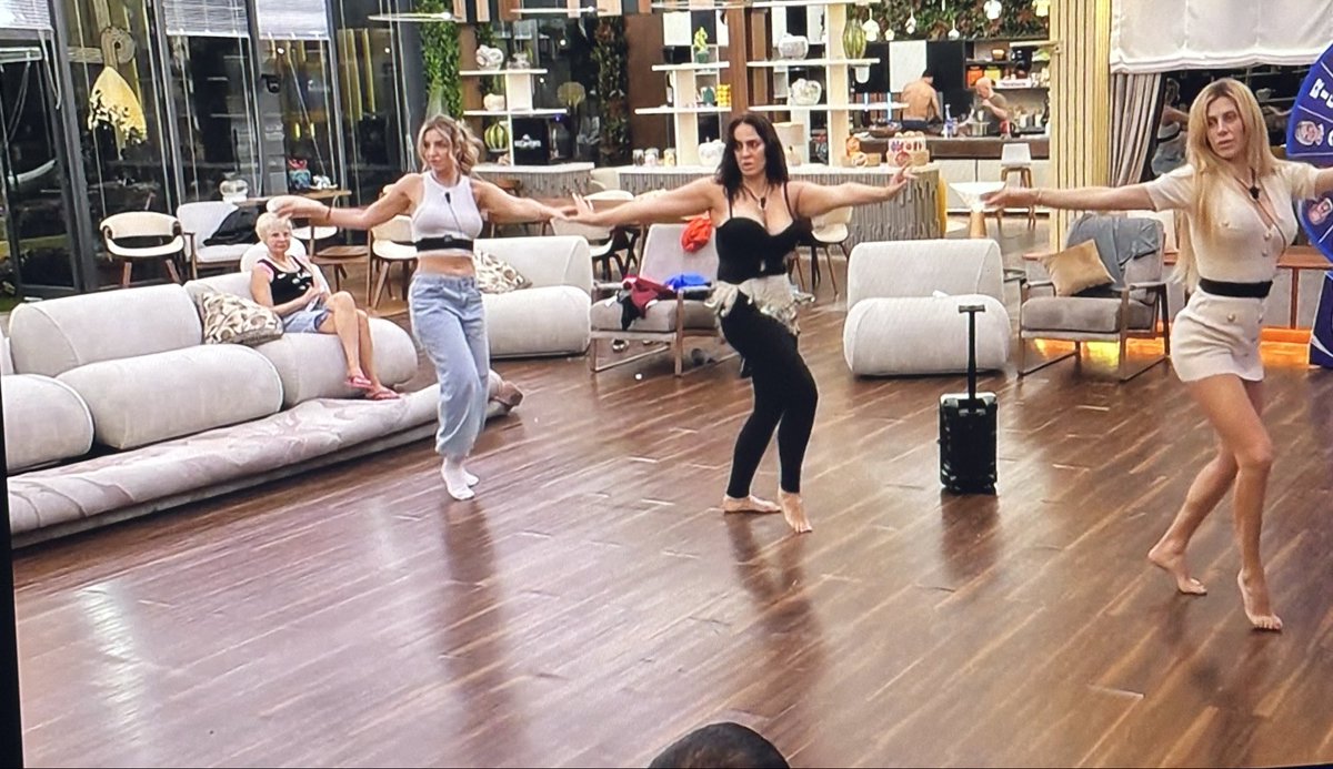 Chi vi sembrano? vi prego scrivetelo nei commenti 🤣#GFVIP