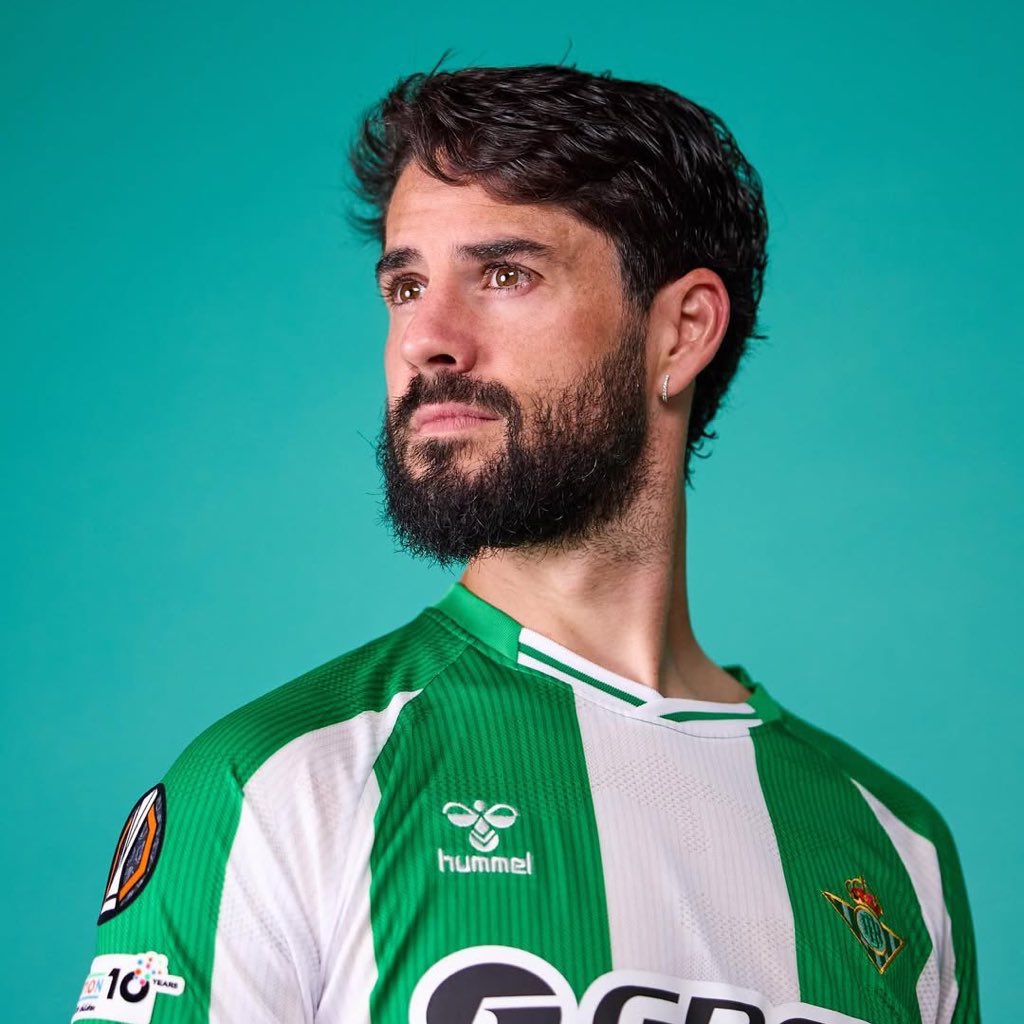 Cinco minutos. CINCO MINUTOS le han bastado a Isco Alarcón (145 días sin jugar) para ser determinante en este Real Betis. 

Lo mantendré siempre. Soy muy crítico con este equipo, pero vivir toda una temporada sin tu mejor futbolista…

Imagínense al FC Barcelona sin Lamine o sin