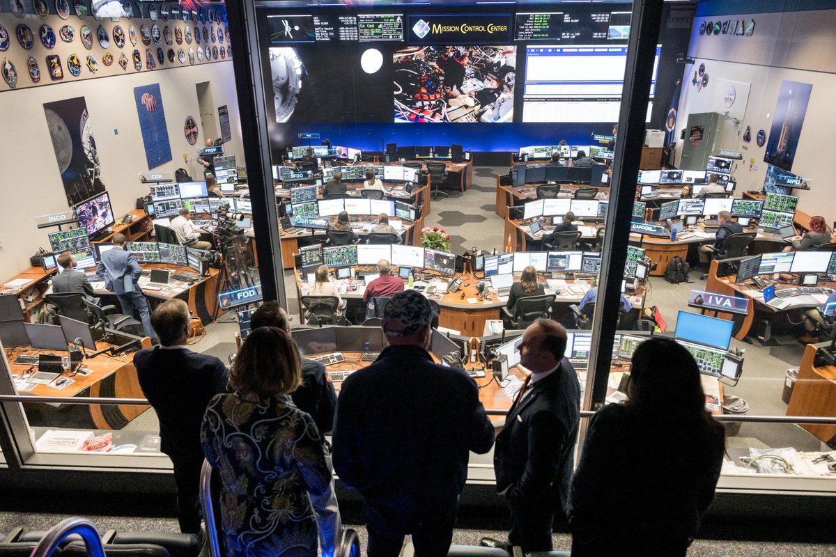 Senator Mark Kelly tweet media