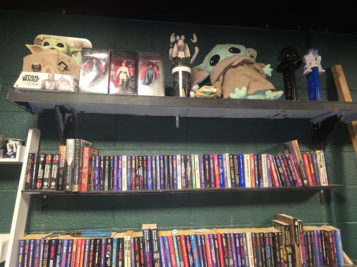 thescificenter's tweet image. Progress slowed a little this weekend do to customers and Wrestlemania walk through , and drilling holes through concrete sucks , but even still got a lot done in the new Star Wars/Star Trek walls , the will be ready by the MAY 2ND Grand Reopening  #nerdculture702 #startrek