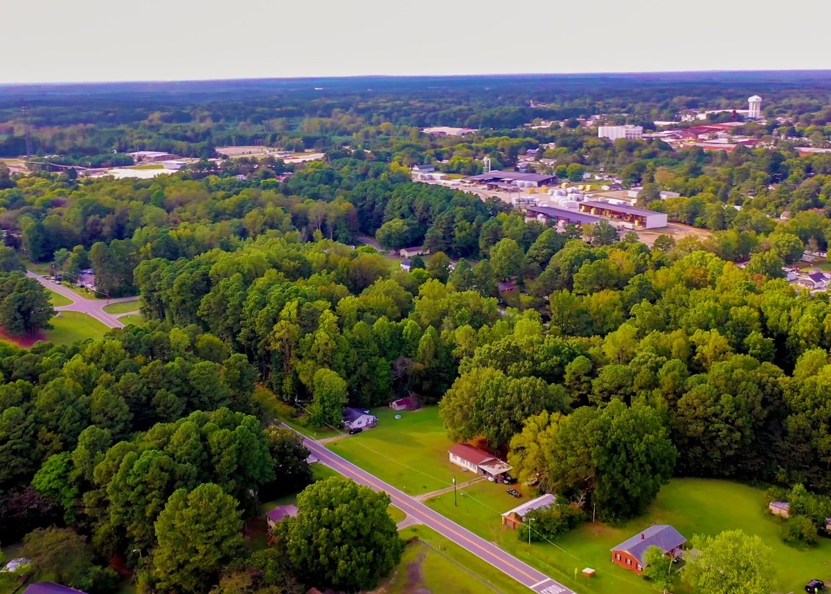 HousesLink's tweet image. 3.1 Acres for Sale in Henderson, North Carolina for $29,997. Electricity and water are available, and a perc test has been completed for septic.
For more details, click the link below
landcentury.com/land-for-sale/…

#landcentury #land #landforsale #northcarolina #fyp