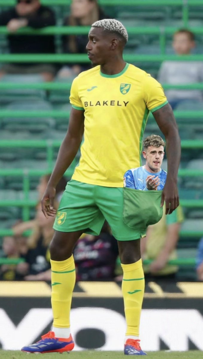 magsloveslife2's tweet photo. I’ve found Sammie Szmodics 😉😂😂😂😂
#ncfc #dcfc https://t.co/VIu434TfbJ