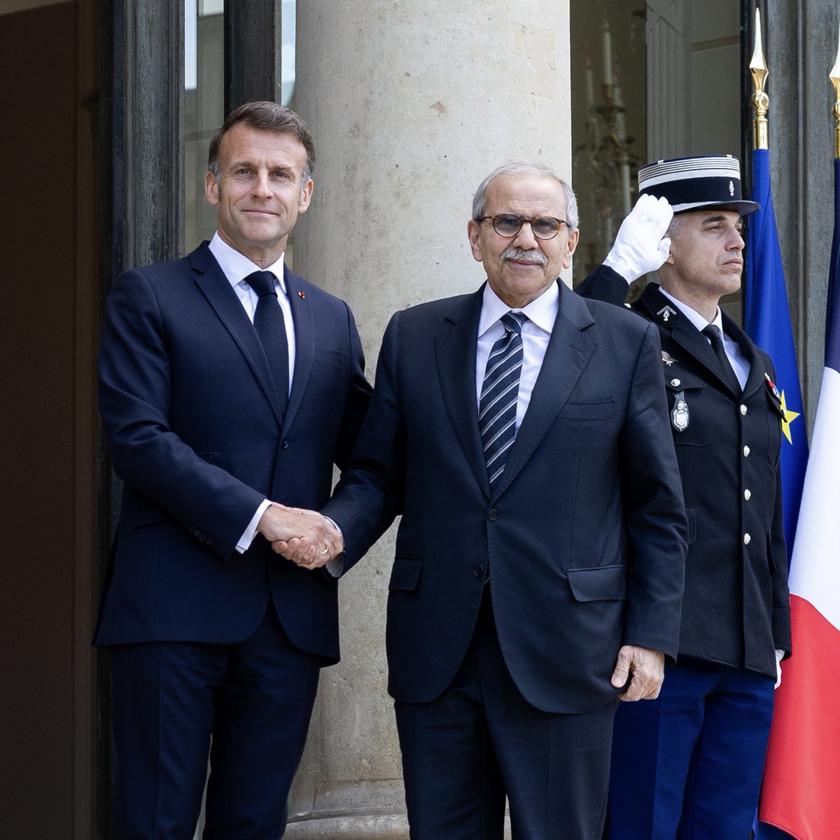 Emmanuel Macron tweet media