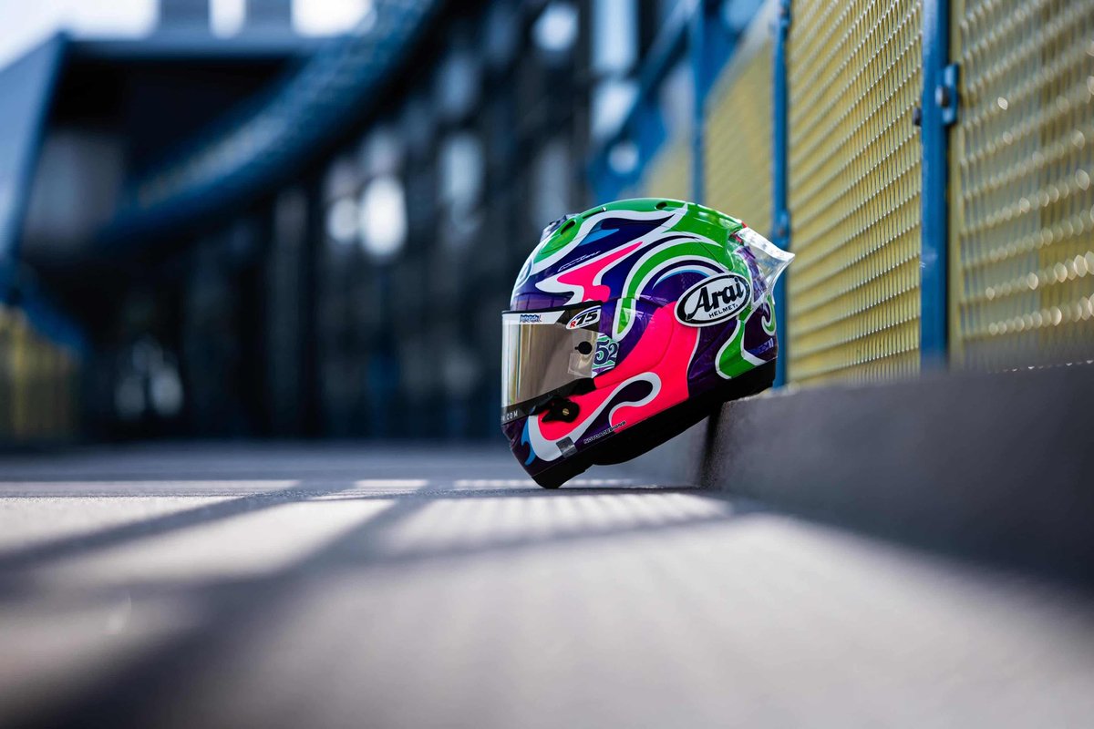 JoseluisdeNovoa's tweet photo. 💜 @jeremyalcoba x #Novoadesigns 💚
2026 WSSP season #WSBK #Kawasaki #Arai https://t.co/WkkkthIMUR