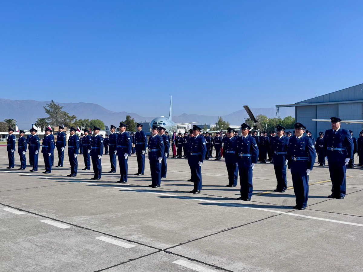 Fuerza Aérea de Chile tweet media