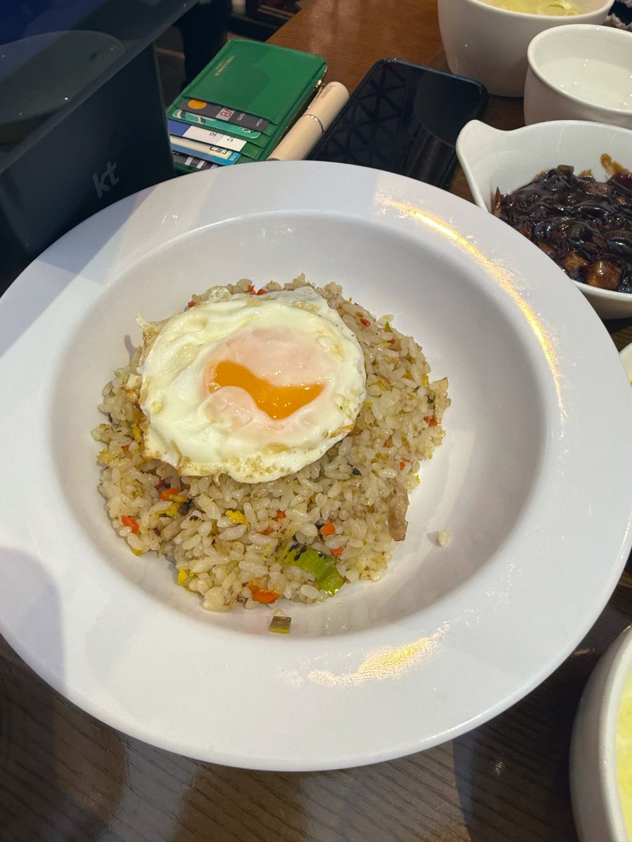 missing_9697's tweet photo. 우승 기분 내기⭐️⭐️⭐️⭐️⭐️⭐️🎉🎊 https://t.co/dKXviZ8D4U