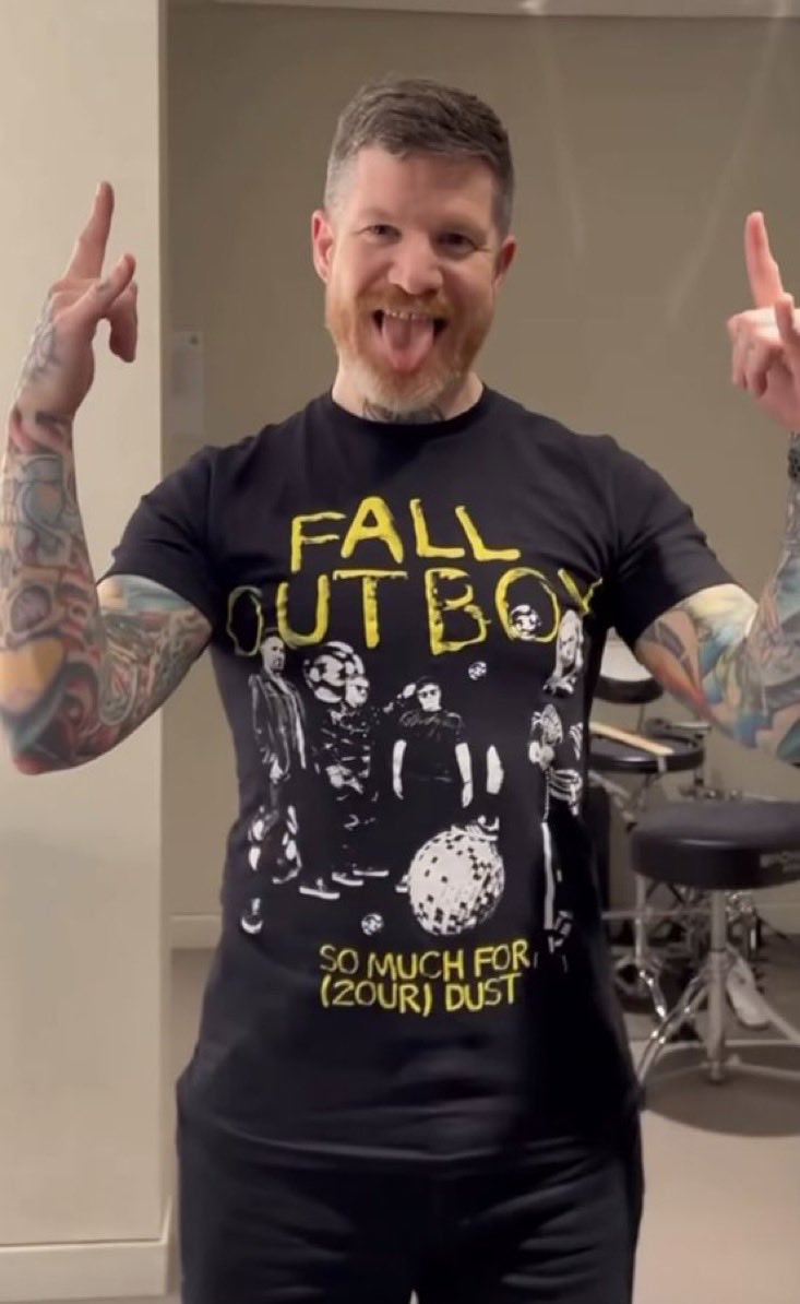 andy daily tweet media