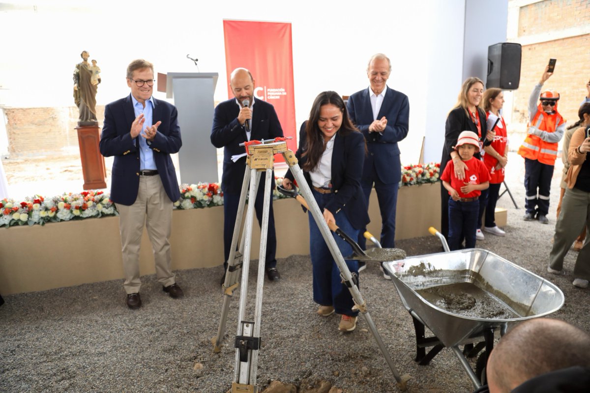 MinjusDH_Peru's tweet photo. #NotaInformativa📄| El MINJUSDH participó en la colocación de la primera piedra del Hogar “Ponle Corazón”, impulsado por la Fundación Peruana de Cáncer, que brindará alojamiento gratuito y atención integral a pacientes oncológicos de escasos recursos que llegan a Lima para iniciar su tratamiento.