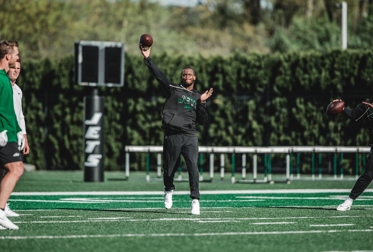 NYJetsTFMedia's tweet image. QB1 ✈

#Jets | 📸 @nyjets