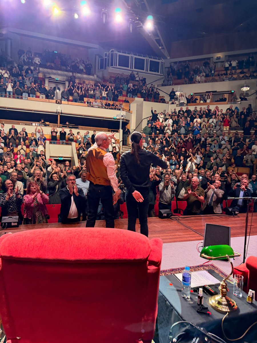 frossiofficial's tweet image. Thank you, Utrecht. We'll be back in the Netherlands for one more show on May 1st at The Muziekgebouw, Eindhoven. 

Onwards to Denmark and the KulturCenter, Skive.

Tickets for all European and UK shows: francisrossi.com/tour

#FrancisRossi #Tour #StatusQuo #Utrecht #Skive