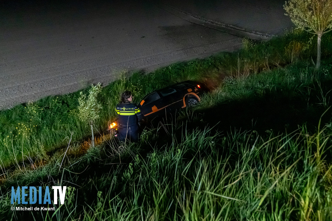Auto uit de bocht gevlogen in Goedereede