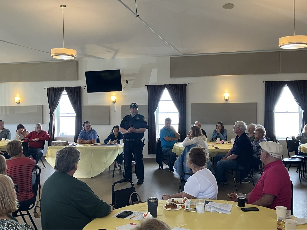 NYPD100Pct's tweet image. Our team visited #Rockaway Point Association to provide educational resources to #Breezypoint 's older adult community regarding scam prevention and safe practices.