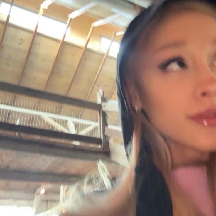 𝖠𝗎𝗋𝖺; ❀. tweet media